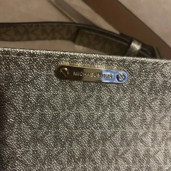 Michael Kors Fanny Pack - Picture 2 of 5